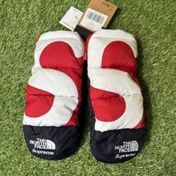 Supreme The North Face S Logo Nuptse Mitts