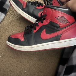 Aj1 Mid Red