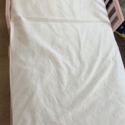 Toddler Bed& Diaper Table 