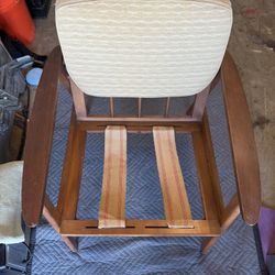 Beautiful Vintage MCM Chair