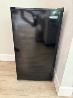 Magic Chef Mini Fridge