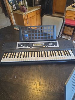 YAMAHA YPT-210