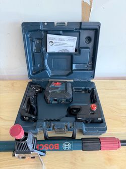 Bosch Green Beam Self-Leveling Cross-Line Laser Level with Extension Pole
