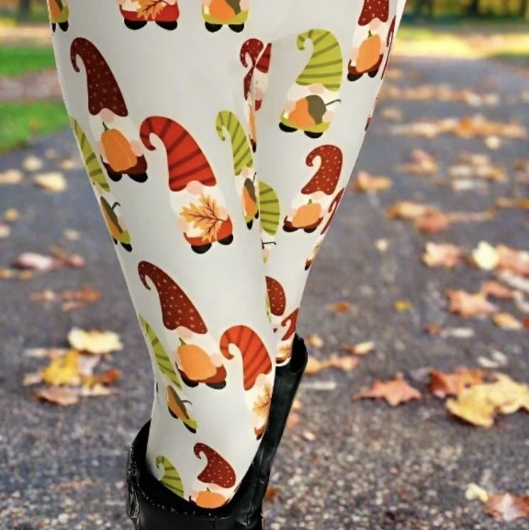 NEW Womens Gnome Leggings Soft As Lularoe TC
