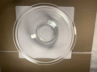 Pyrex Clear Glass Bowl - Large Round, About 2.5 L, Made in USA - No Lid