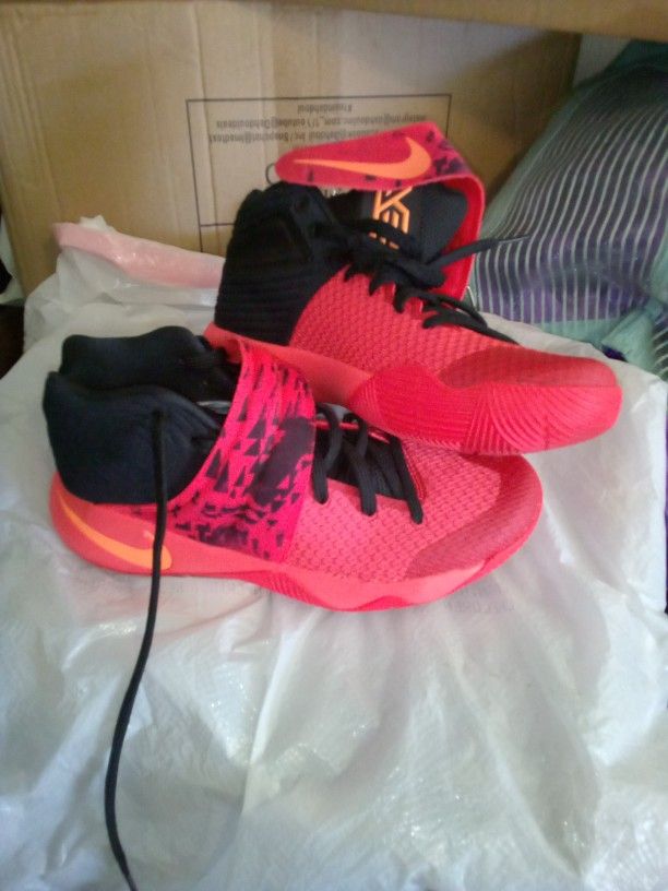 Nike Kyrie2 Inferno 819583 680 Size 7.5