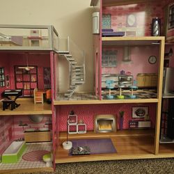 DOLL House  