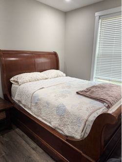 Queen size solid wood frame