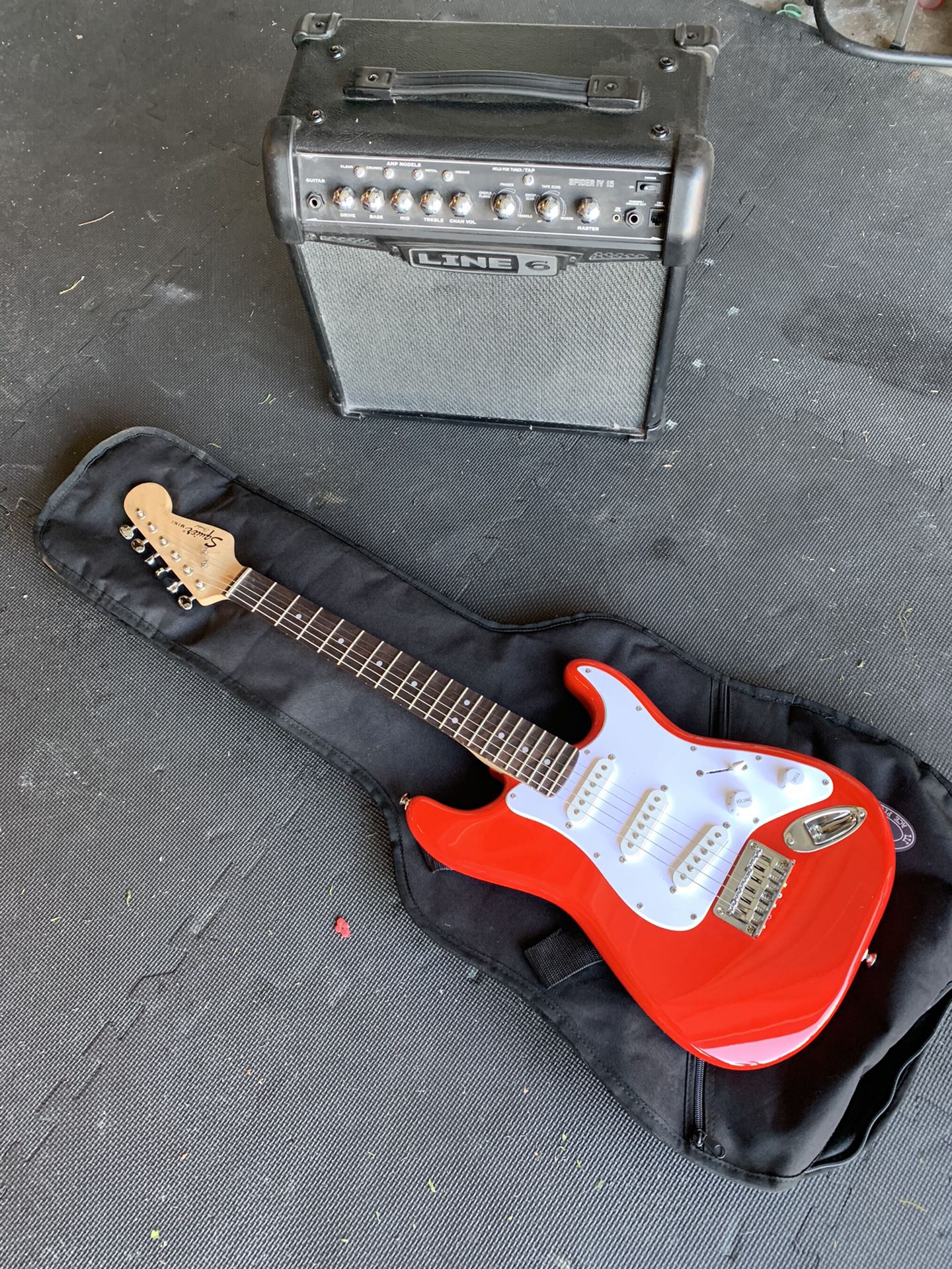 Fender Squier Mini w/ amp
