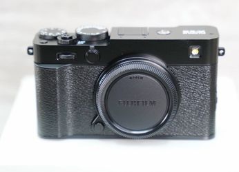 FujiFilm X-E5 40.2MP APS-C Camera Body- Black- BRAND NEW