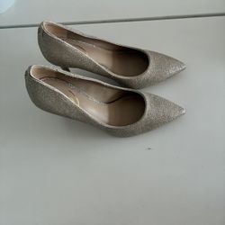 Sam Edelman Gold and Silver heels size 7 1/2 