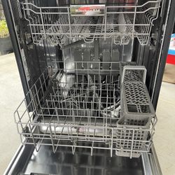 Dishwasher 