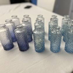 17 Vases 