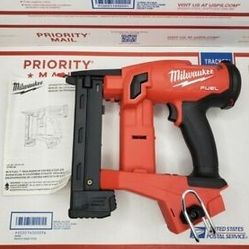 Milwakee M18 Crown Staple Gun