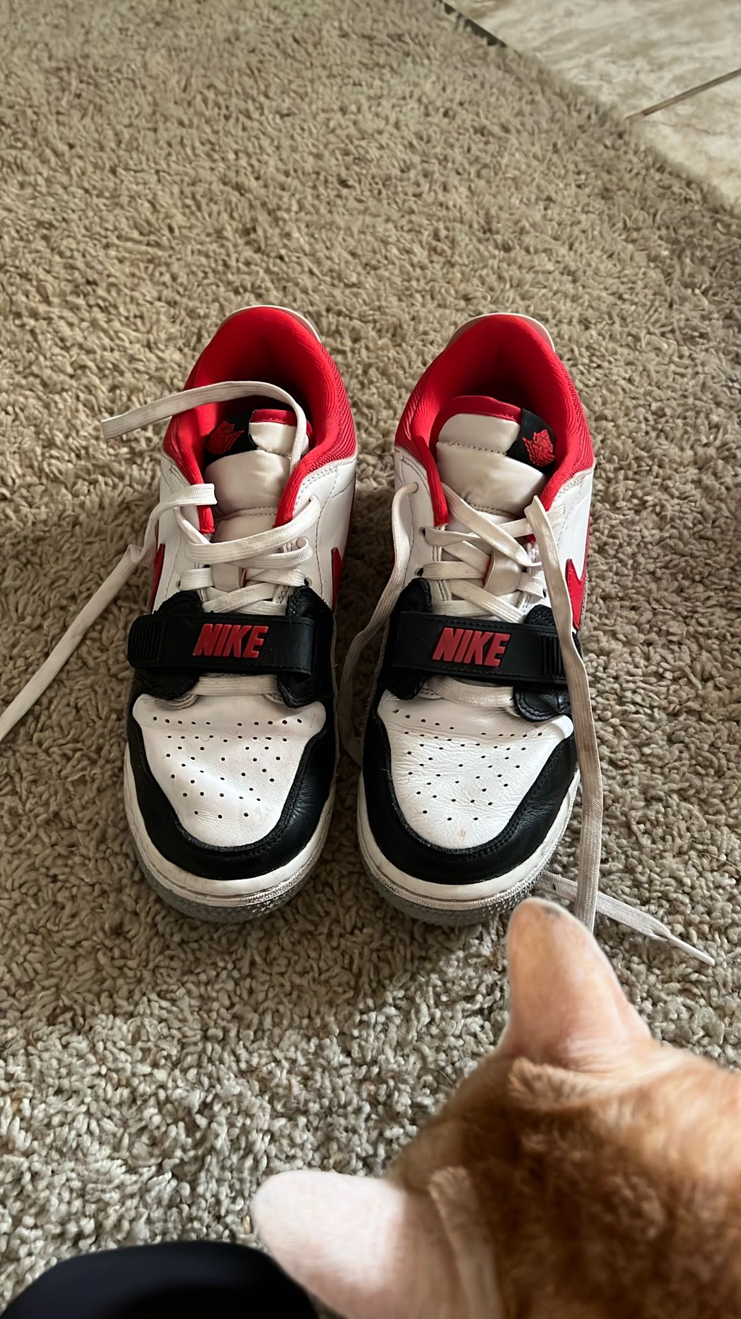 Boys Nike Shoes Size 6