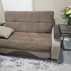 2 Love Seat With 2 Small Coffee Tables.