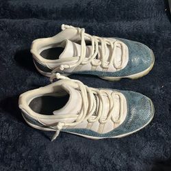 Jordan 11 Navy Blue Snake Skin Size 11