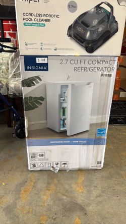 Insignia 2.7 Cu Ft Compact Refrigerator