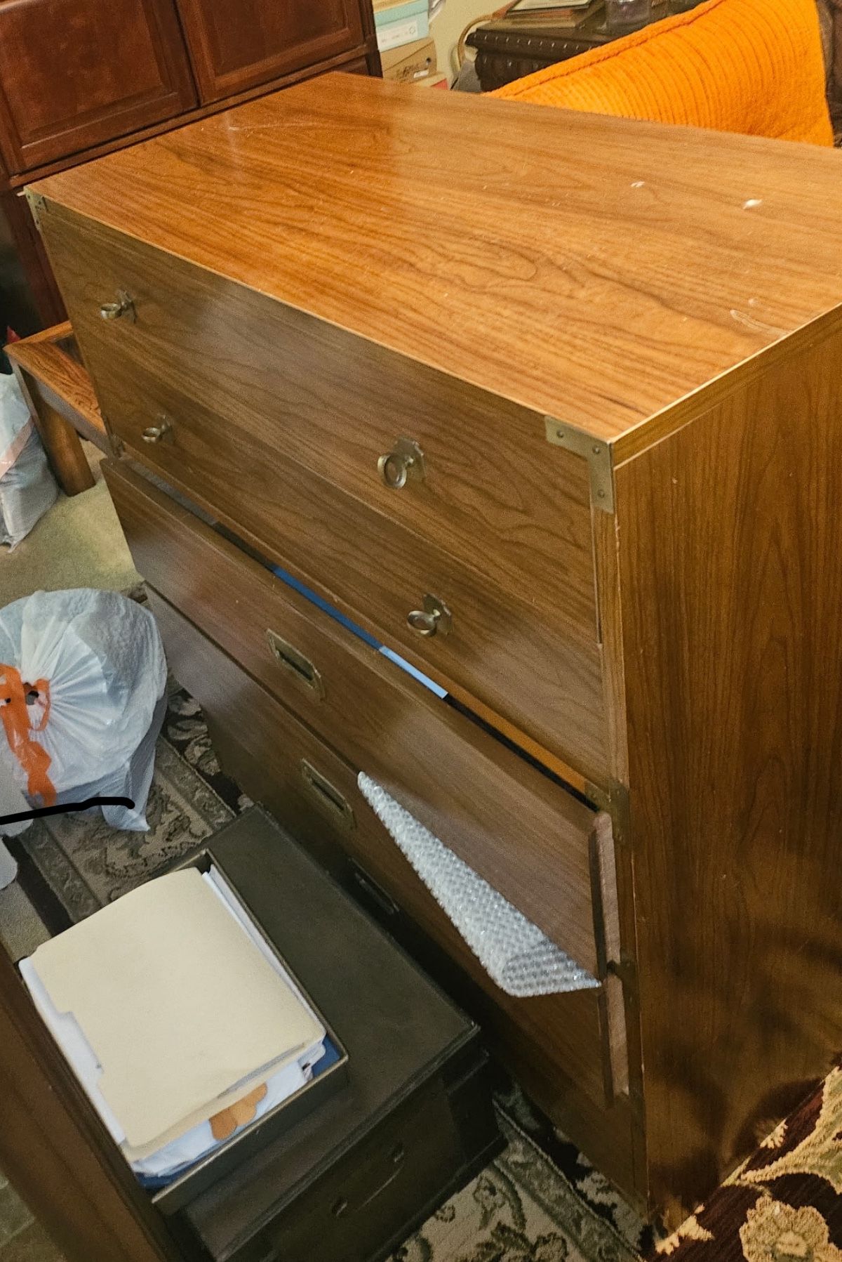 Dresser With Mirror