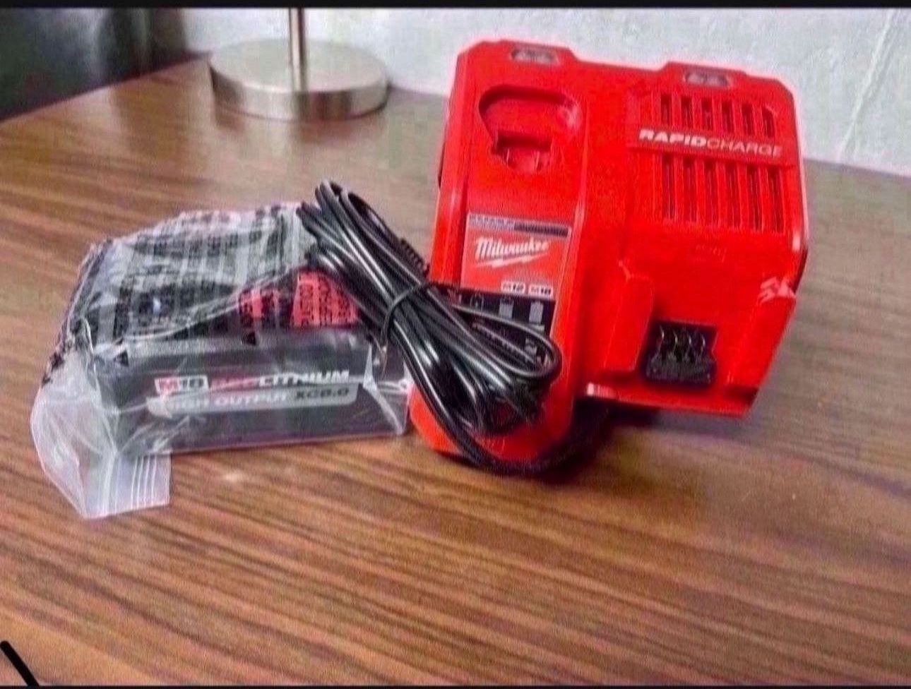 Milwaukee M18 8.0 AH Battery Rapid Charger Kit