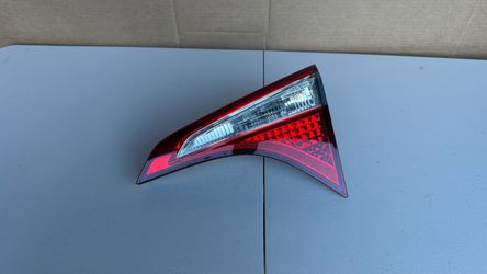 Right Inner Tail Light OEM 81580-02B50 Toyota Corolla 2014-2016 RH