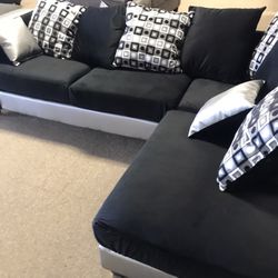 Living Room Two Tone Black And Grey Sectional
