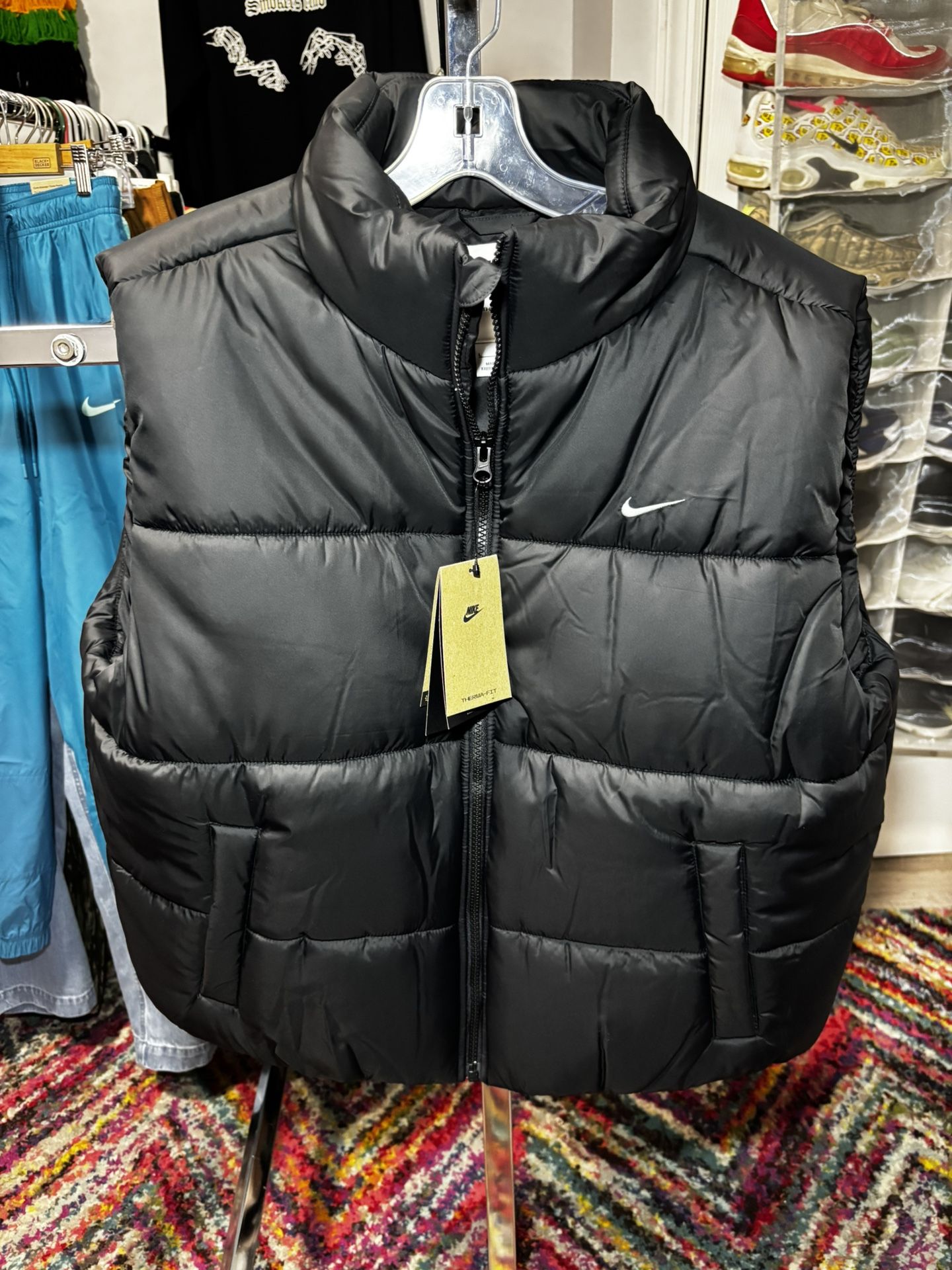 NEW Nike Women Large Puffer Padded Vest Black Jacket Therma-fit NWT