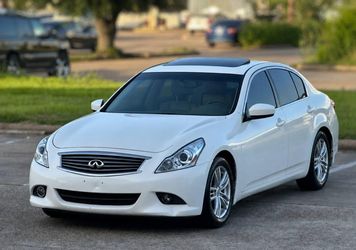 2011 INFINITI G37