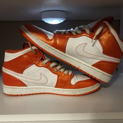 Jordan 1 mids