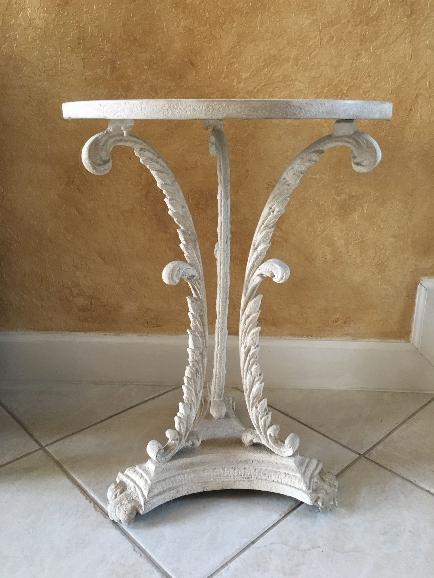 Accent Table or Side/ End Table
