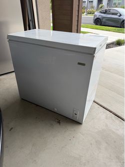 Deep freezer