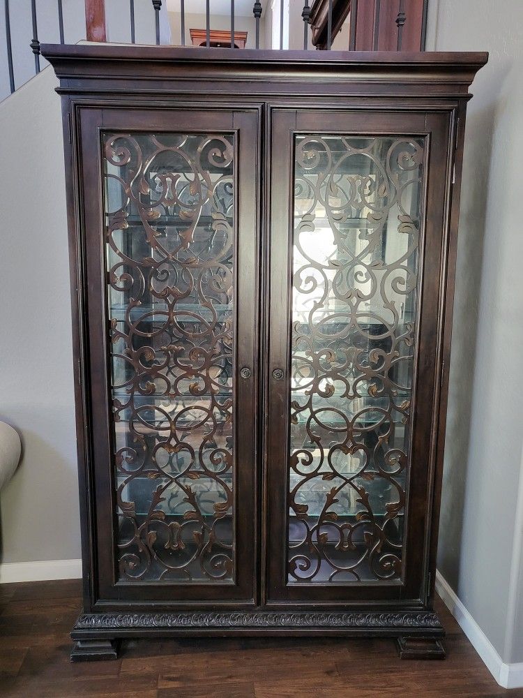 Beautiful China Liquor Cabinet