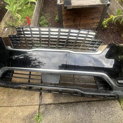 2022 2023 2024 KIA CARNIVAL FRONT BUMPER COVER + EXTRA PIECES OEM