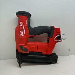 Milwaukee M18 Fuel Brushless Brad Nailer 212423/12