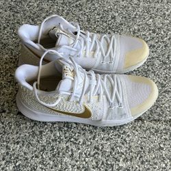Kyrie Basketball Shoes Size 10