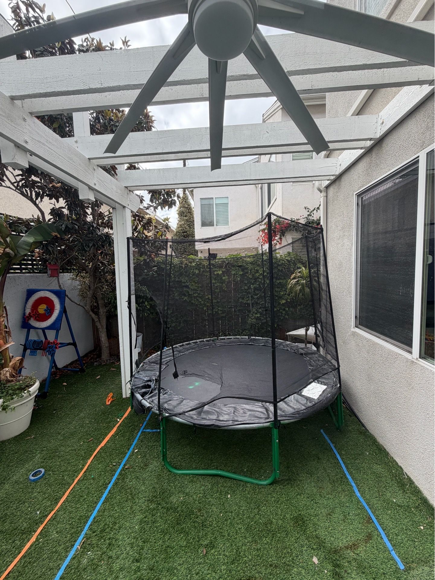 Trampoline, 8ft diameter