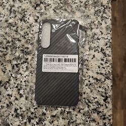 S24 Carbon Fiber Case.