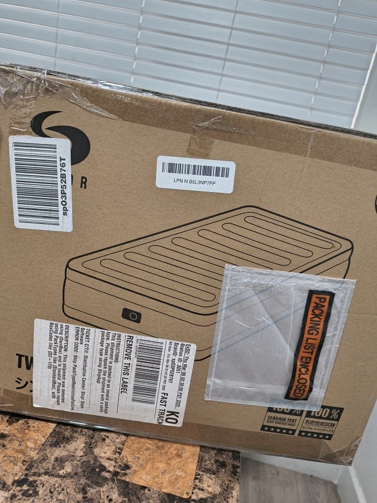 Brand New Twin Air Mattress Wit Built In Pump