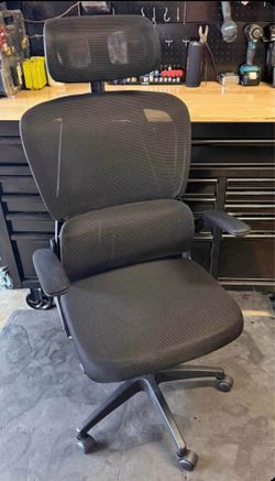 Ergonomic office chair