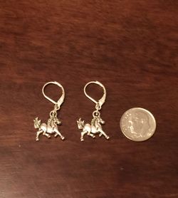 NEW Sterling Silver Dangle Earrings with 3D Derby Horse Charms