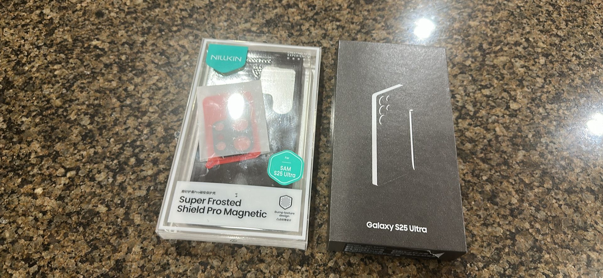 Brand new samsung S25 ultra 5g factory unlocked with case too