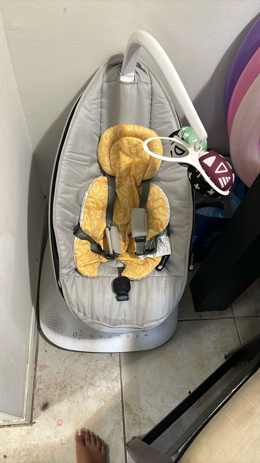 Mamaroo Smart Swing + New Born Insert