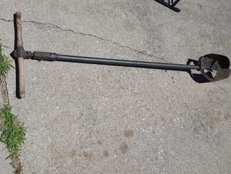 Adjistable post hole digger
