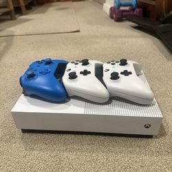 X Box S & Controllers 