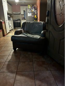 Couch set
