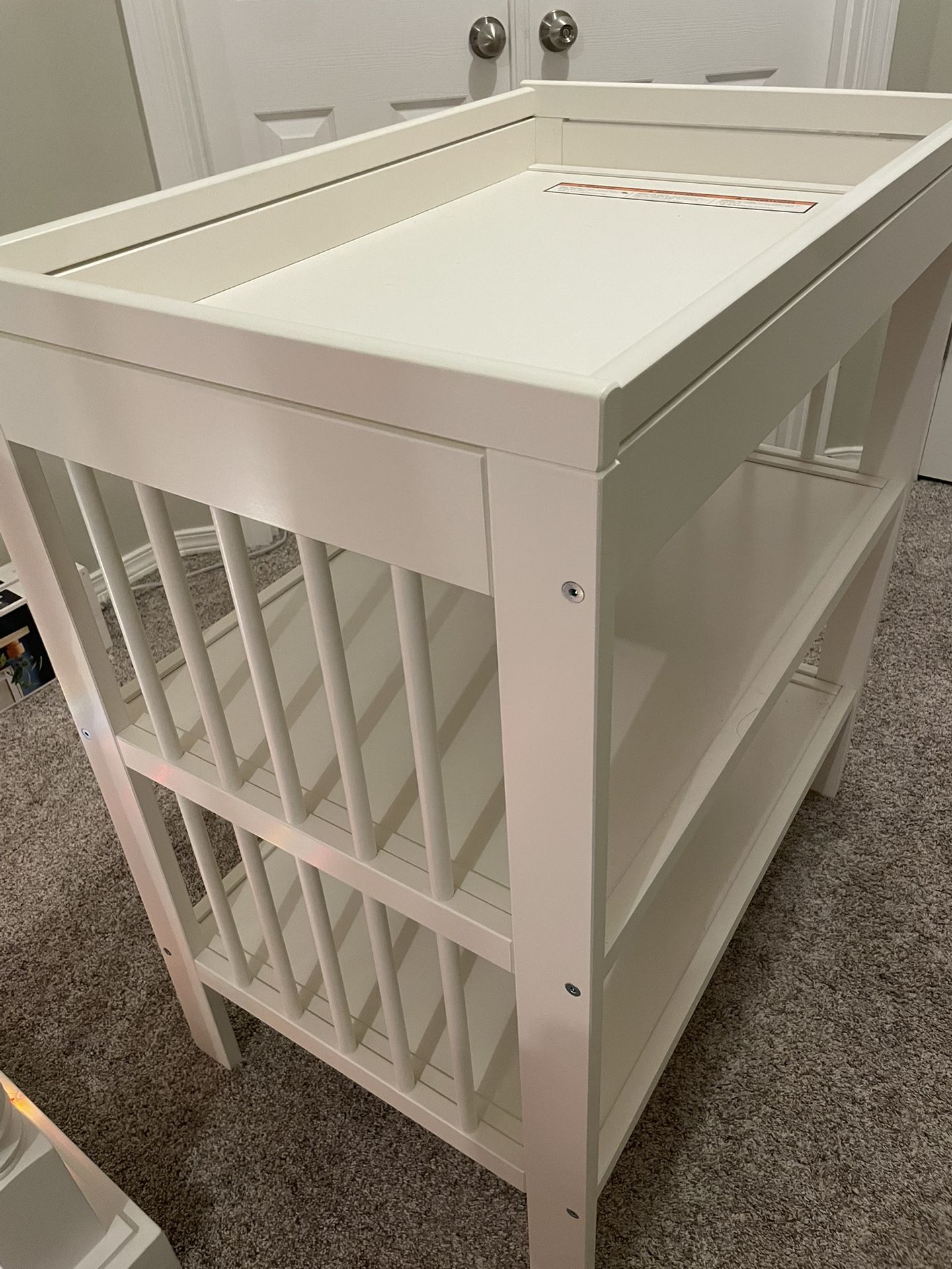 IKEA changing table (like New)
