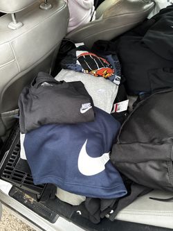 Nike men’s & women’s clothes