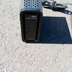 Arris  Surfboard Model  SB6162  With Power Adapter