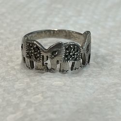 925 Sterling Silver Vintage Elephant Ring Size 5