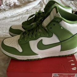 Nike Dunk High 9.5